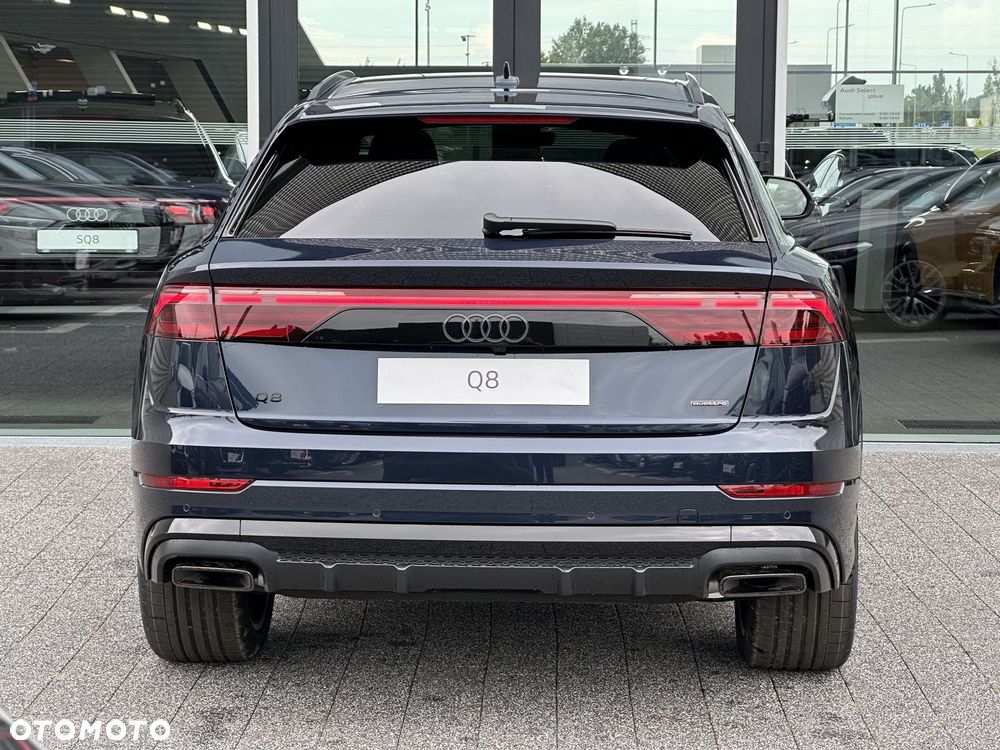 Audi Q8 - 8