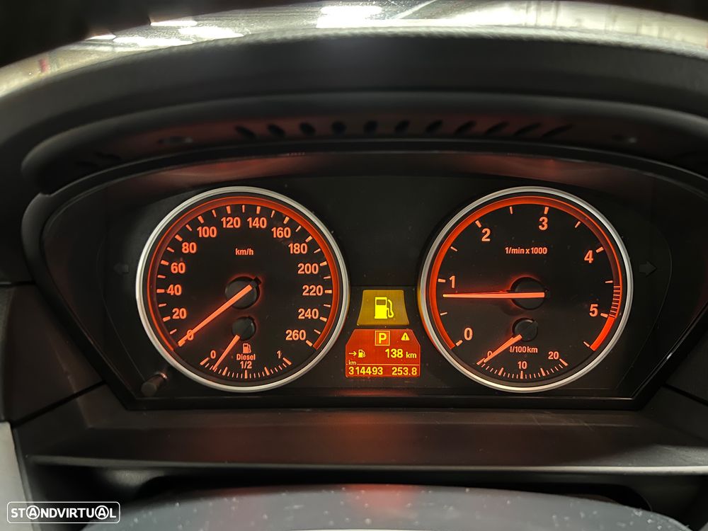 BMW 520 dA Touring - 9