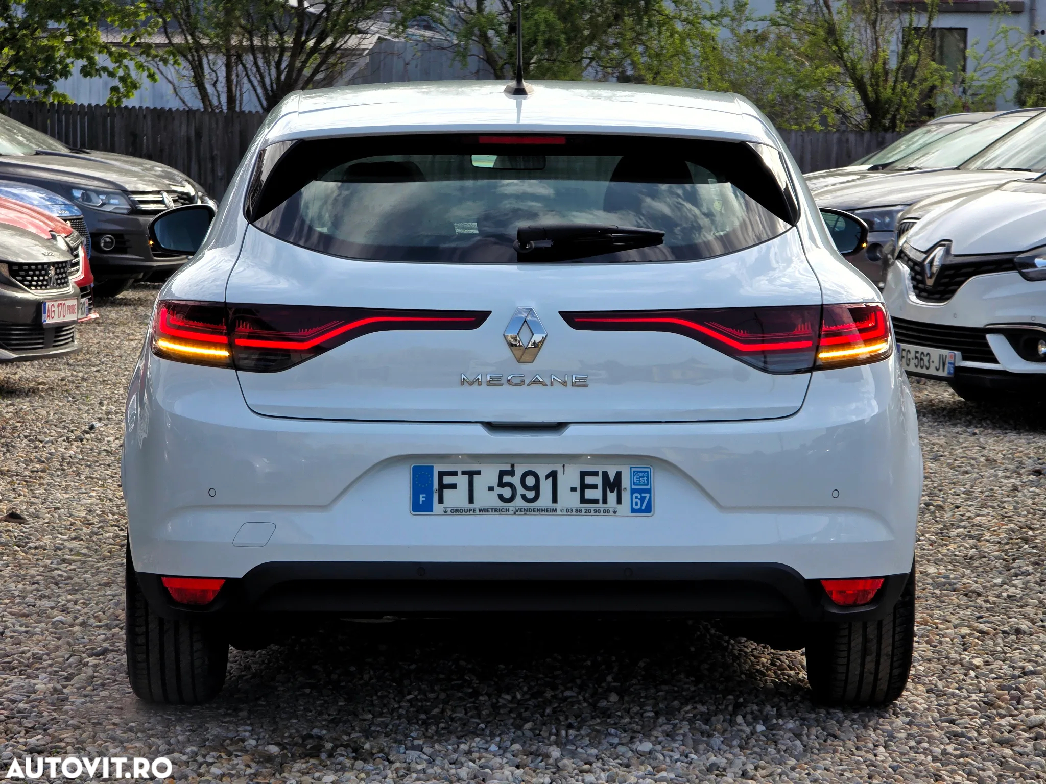 Renault Megane BLUE dCi 115 INTENS - 11