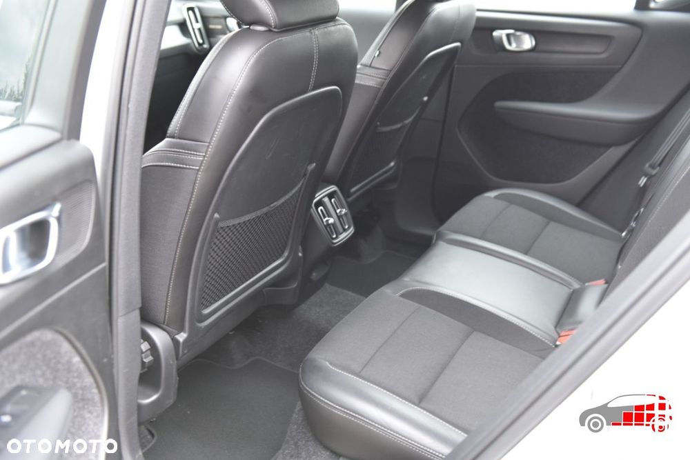Volvo XC 40 - 18