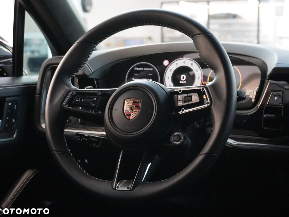 Porsche Cayenne - 29