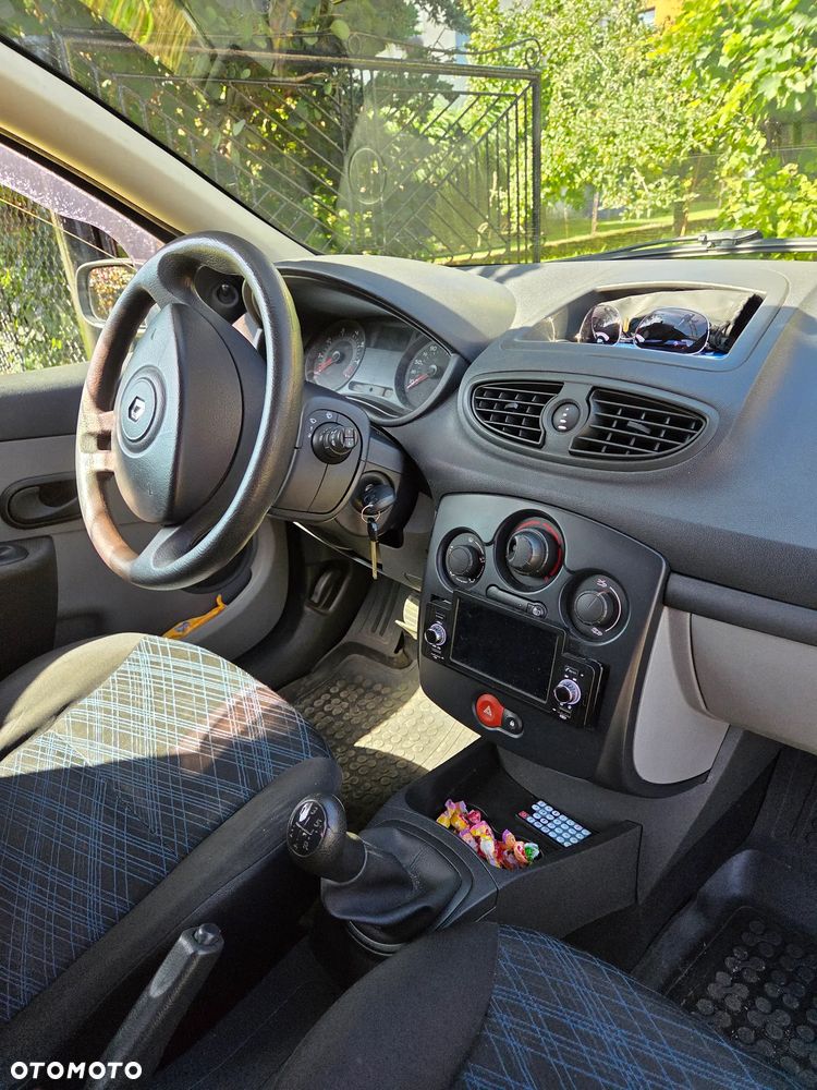 Renault Clio 1.4 16V Authentique - 7