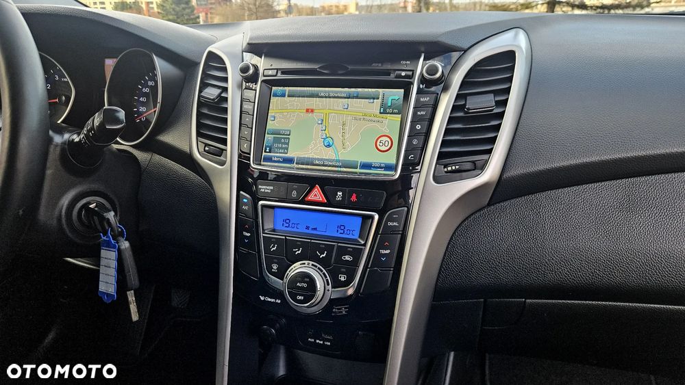 Hyundai i30 1.6 Fifa World Cup Edition - 40