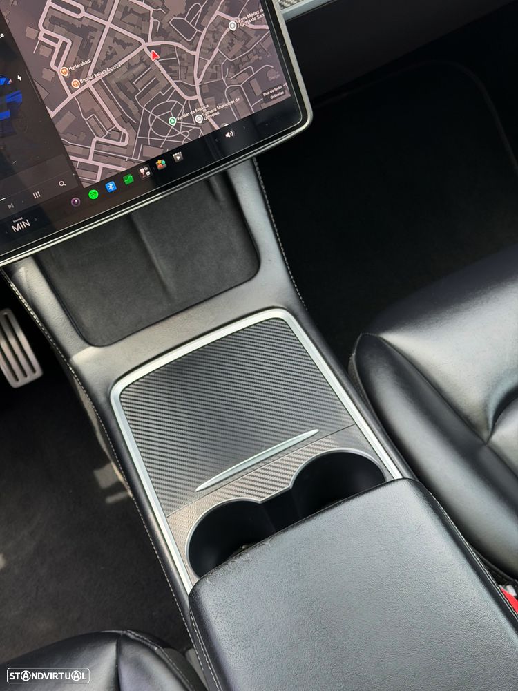 Tesla Model Y Performance AWD - 10