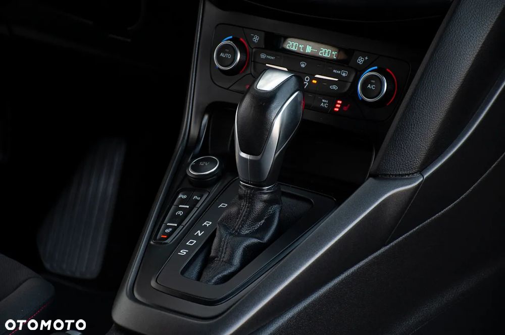 Ford Focus 2.0 TDCi ST-2 PowerShift - 22