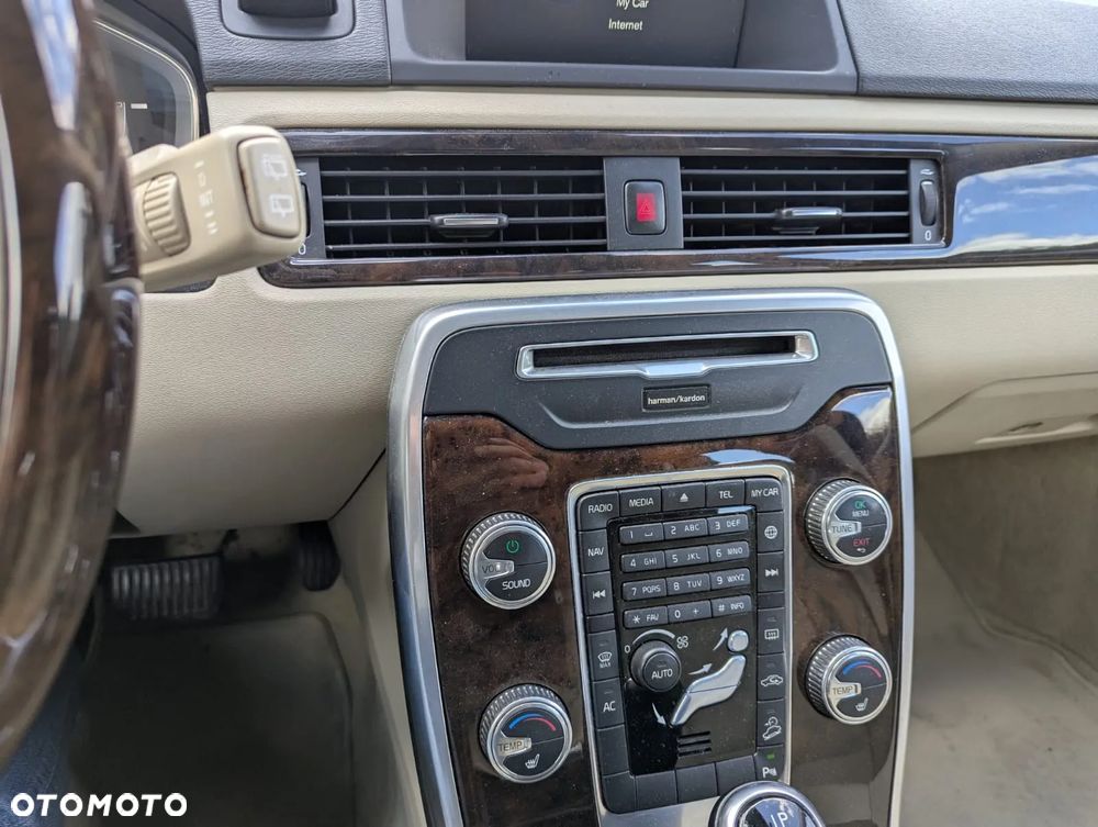 Volvo XC 70 D4 AWD Summum - 9