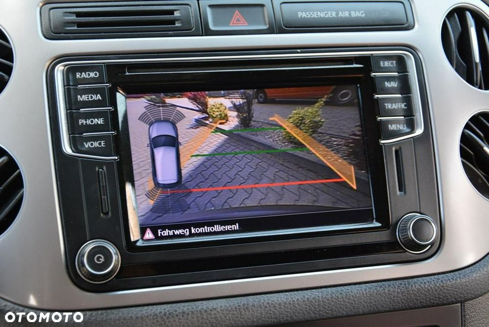 Volkswagen Tiguan 2.0 TDI SCR BlueMotion Technology Lounge Sport & Style - 23