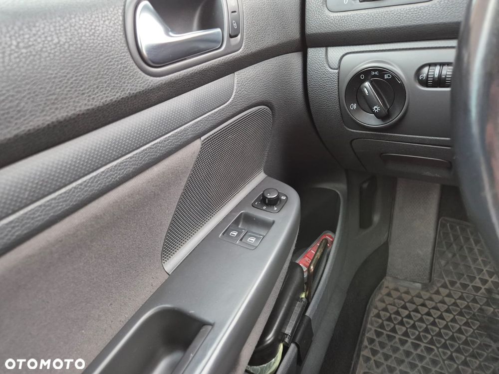 Volkswagen Golf 1.9 TDI Comfortline - 12