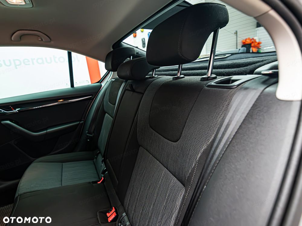 Skoda Octavia 1.5 TSI ACT Style - 25