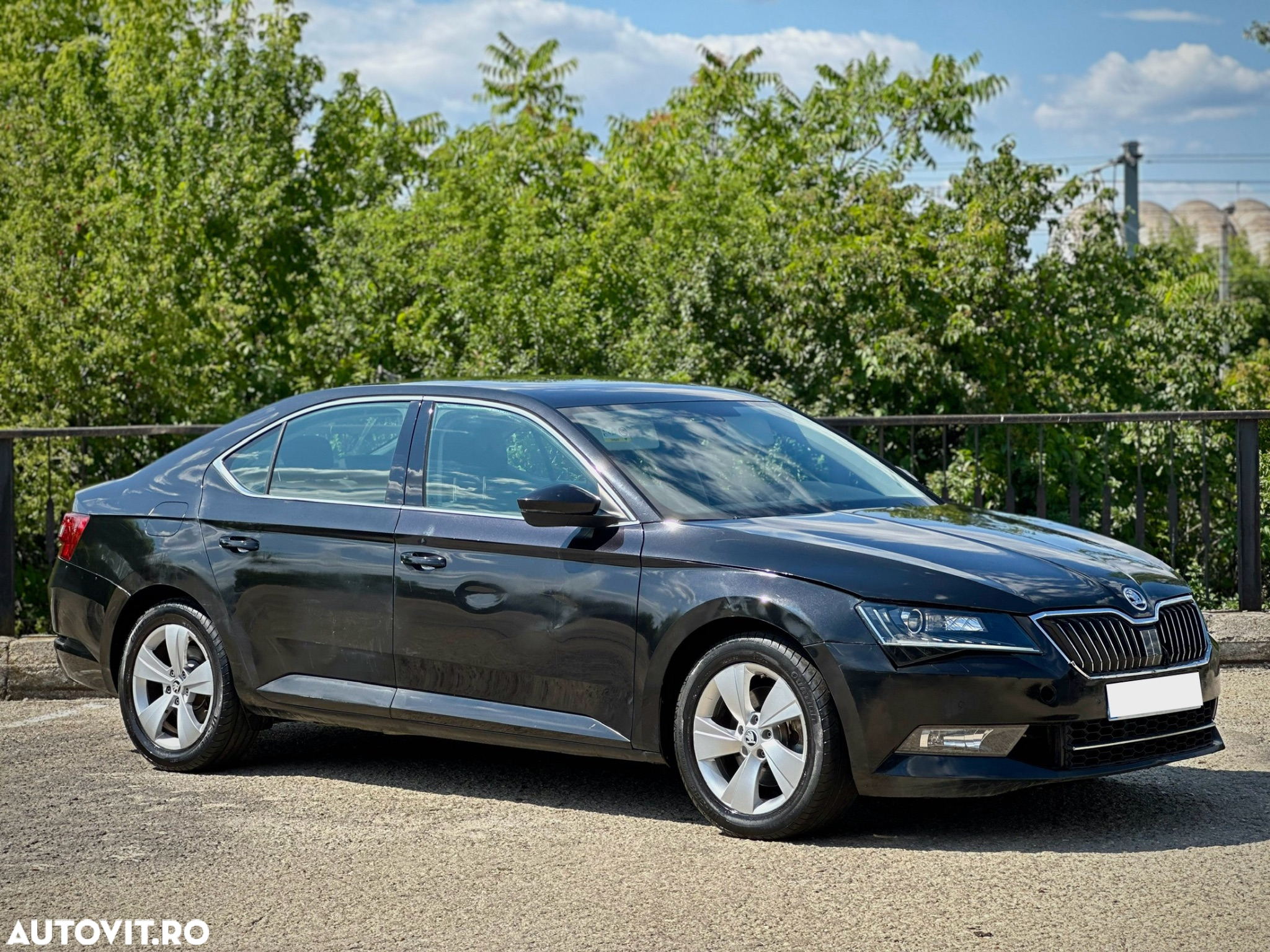 Skoda Superb 2.0 TDI DSG Style - 2