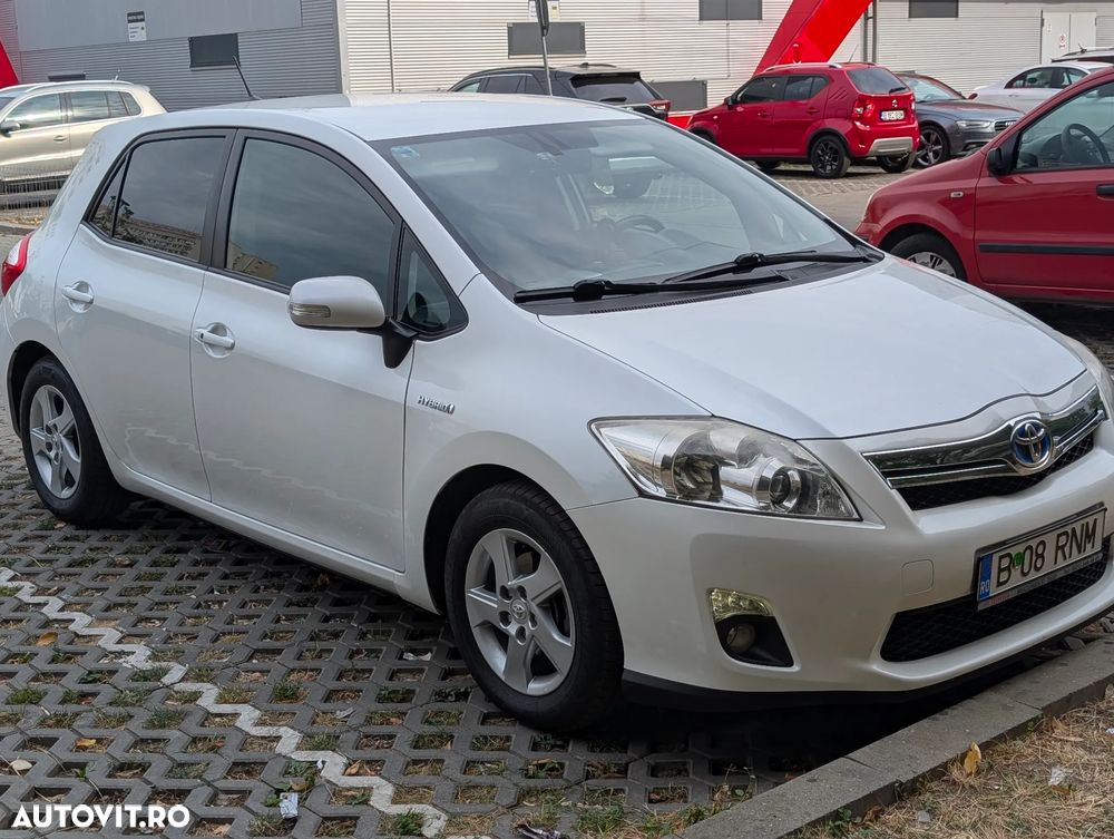 Toyota Auris 1.8 L VVT-i HSD Sol - 19