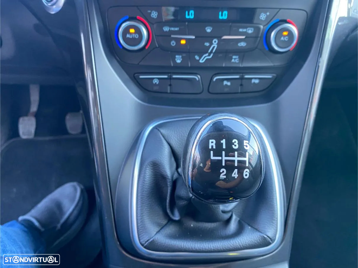 Ford C-Max 1.0 Ecoboost S&S Titanium - 27