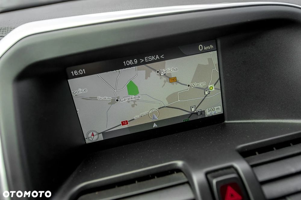 Volvo XC 60 D5 AWD Geartronic Ocean Race - 36