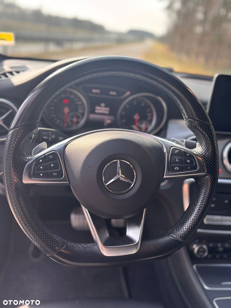 Mercedes-Benz CLA - 23
