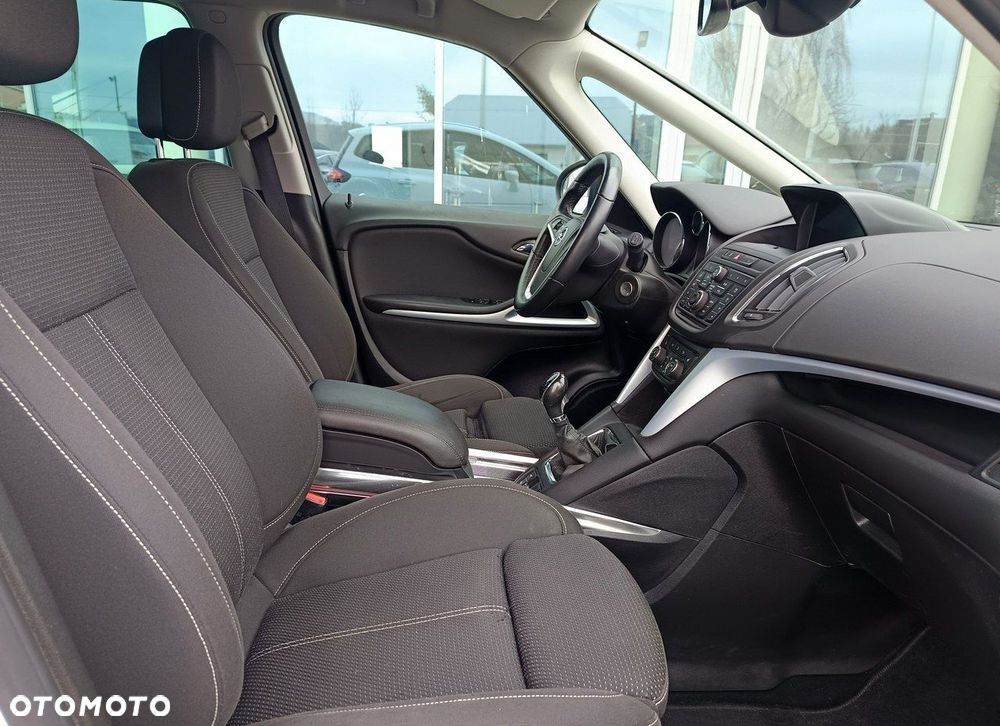 Opel Zafira - 9