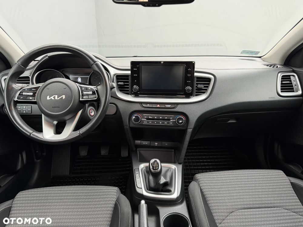 Kia Ceed 1.5 T-GDI M - 25