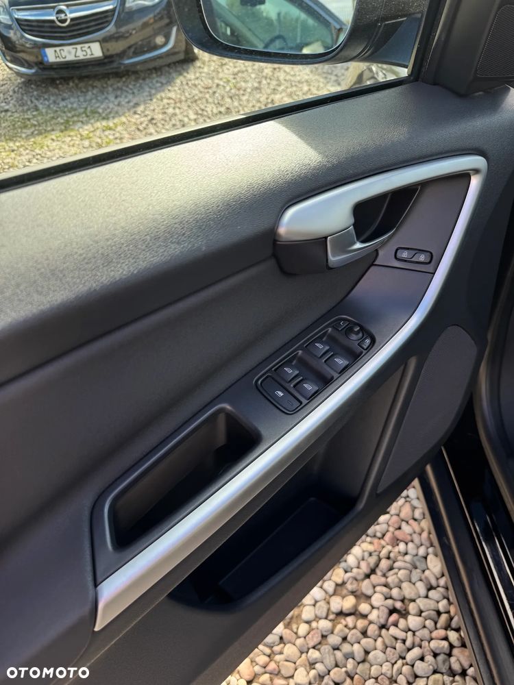 Volvo XC 60 3.2 AWD - 9