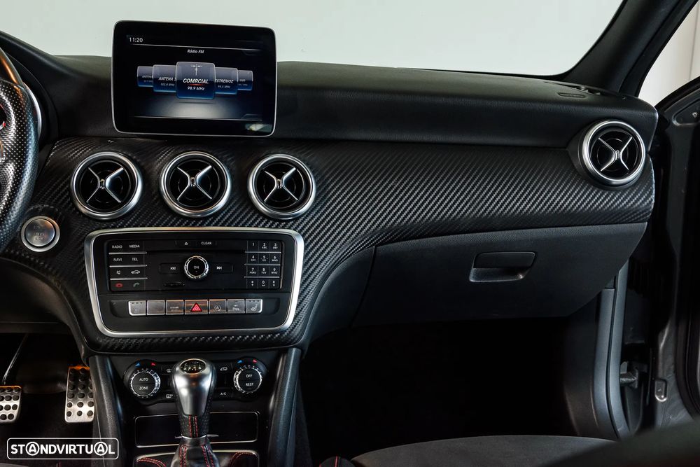 Mercedes-Benz A 180 d AMG Line — fotografia 11