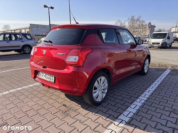 Suzuki Swift 1.2 Premium Plus - 5