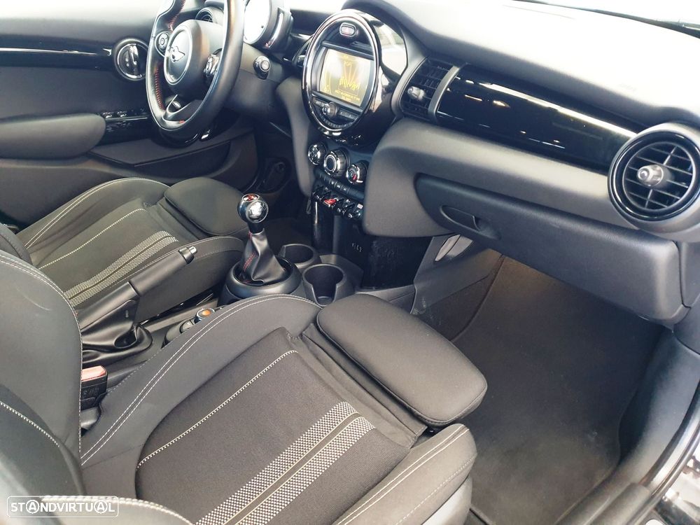 MINI 5 Portas Cooper D - 27
