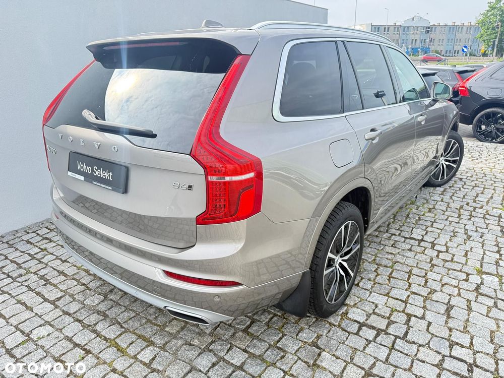 Volvo XC 90 - 40