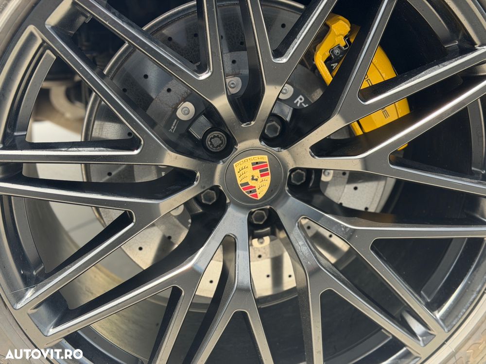 Porsche Macan GTS - 18