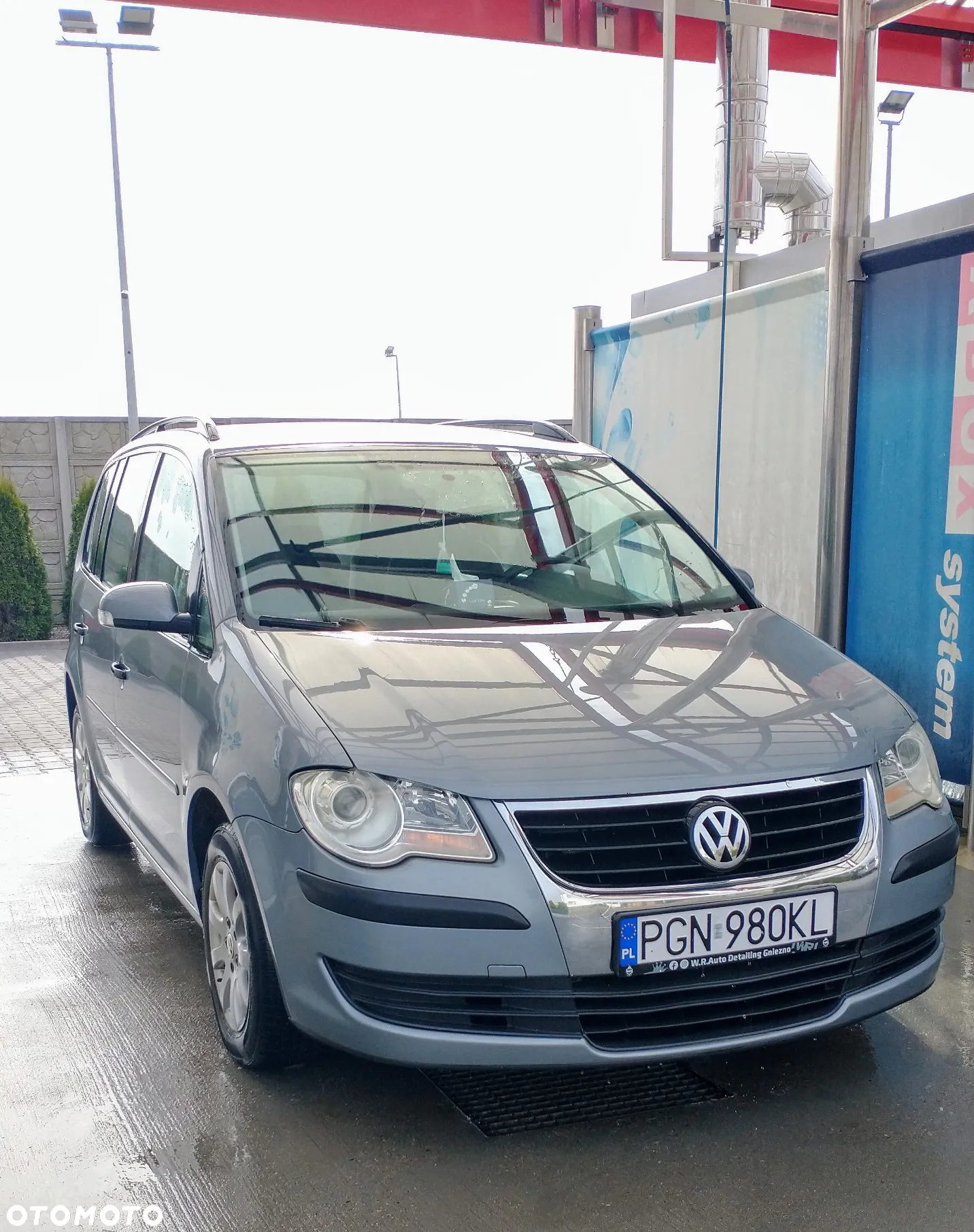 Volkswagen Touran - 2
