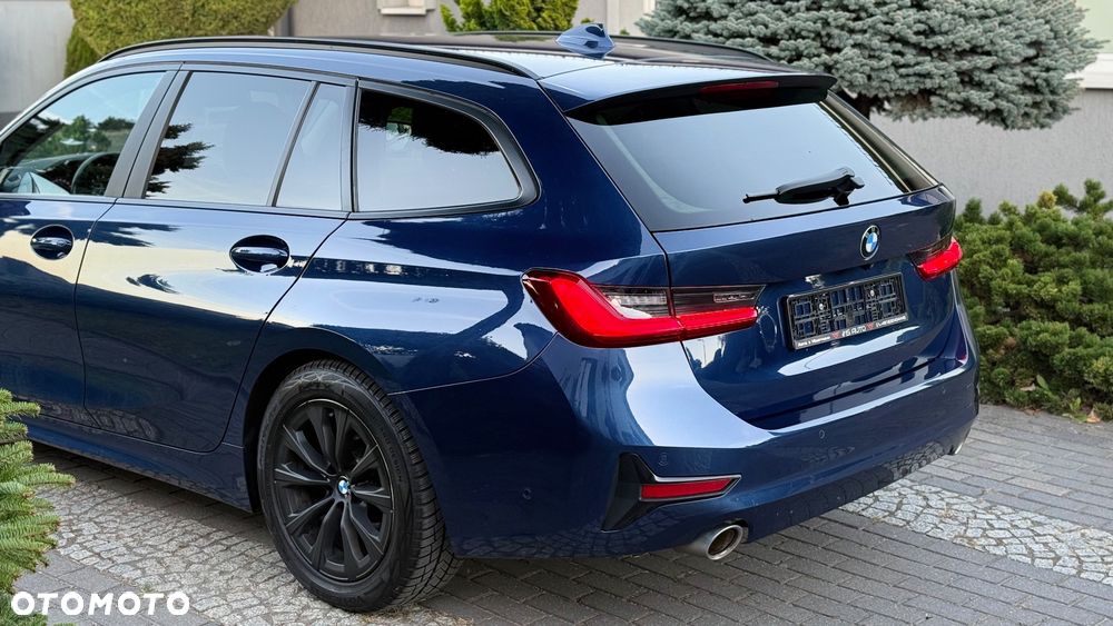 BMW Seria 3 318i - 8