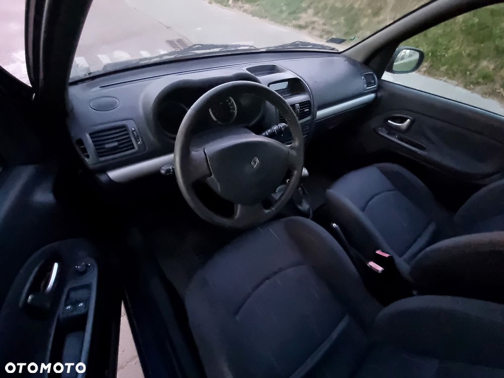 Renault Clio 1.2 16V Dynamique - 8