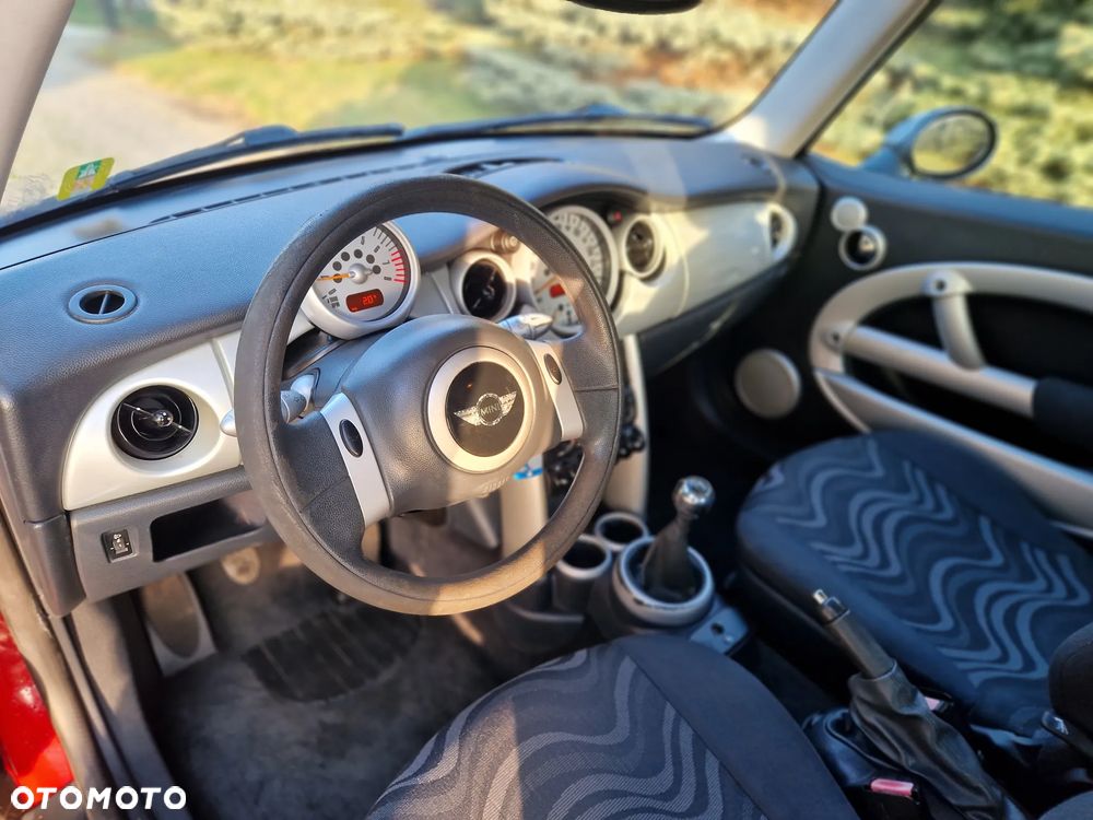 MINI ONE Sidewalk - 12