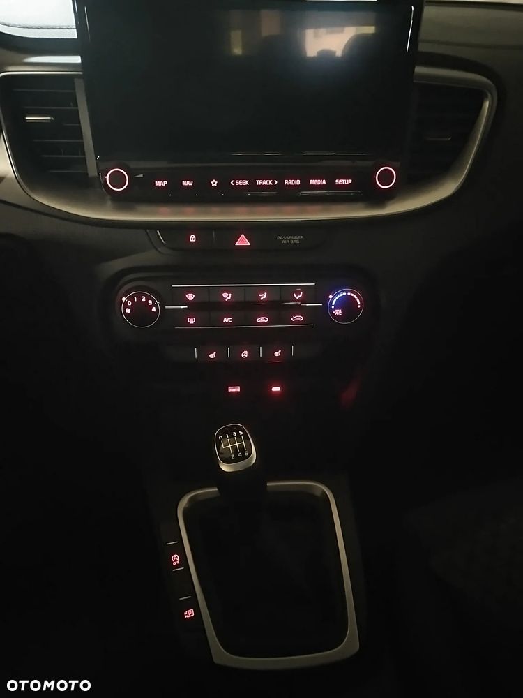 Kia Ceed 1.0 T-GDI 100 OPF Vision - 20