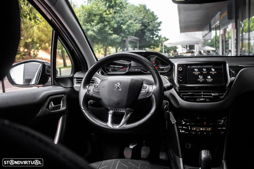 Peugeot 2008 PureTech 82 Style - 23