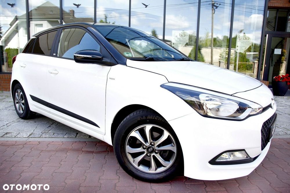 Hyundai i20 1.2 Passion Plus - 25