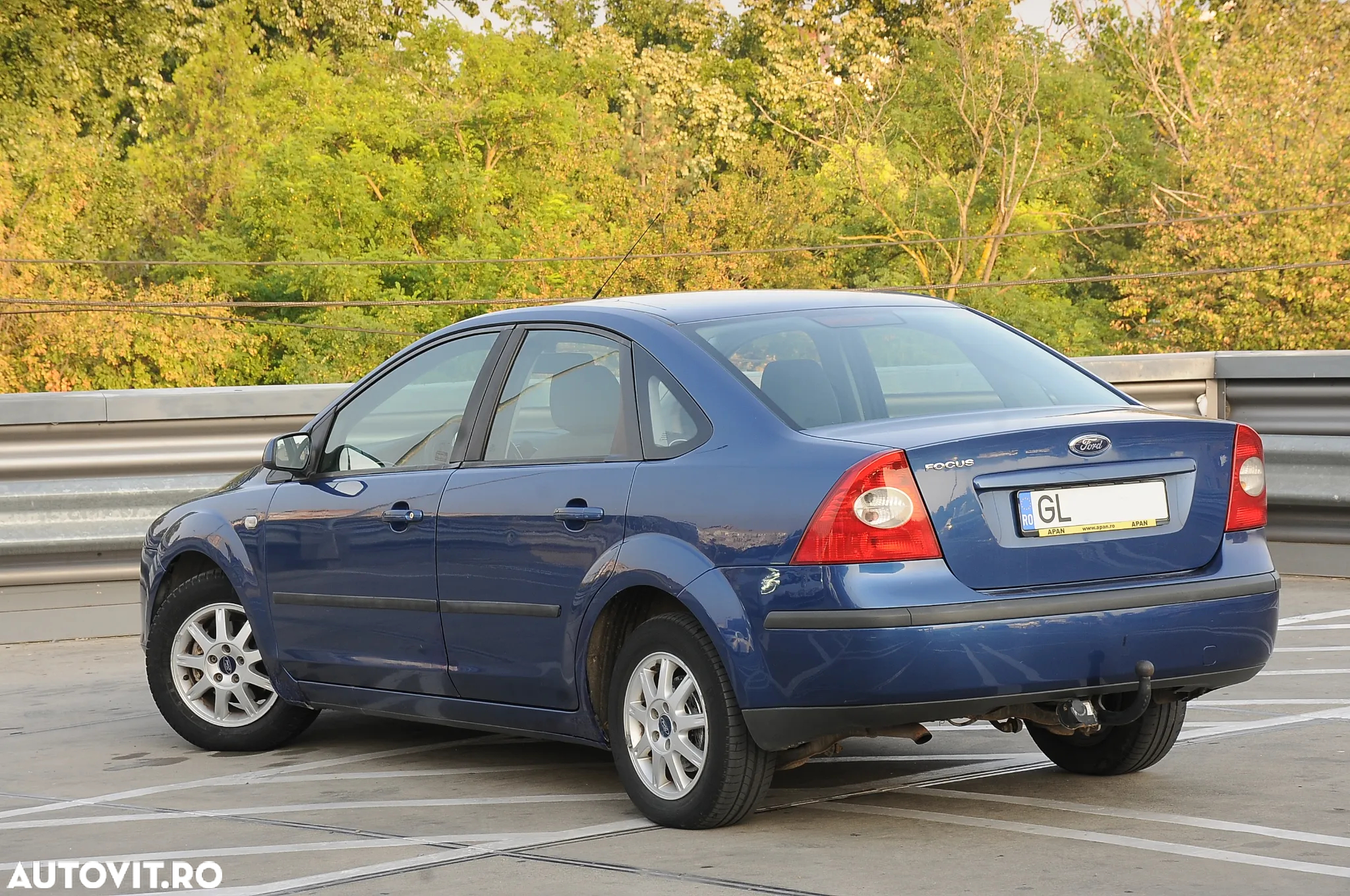 Ford Focus 1.6i Ti-VCT Trend - 3