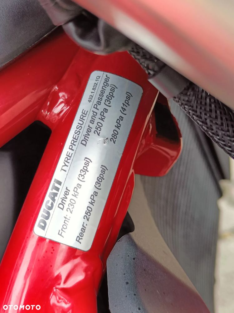 Ducati Monster - 22