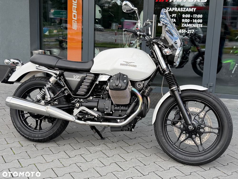 Moto Guzzi V7