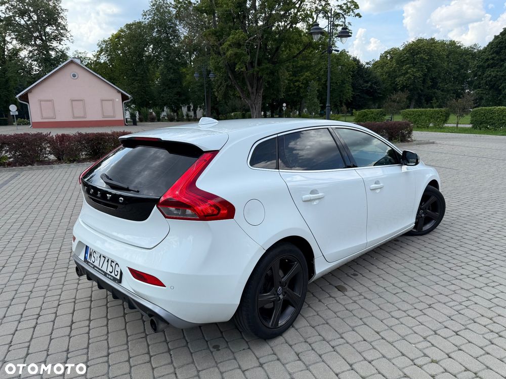 Volvo V40 D2 R-Design Summum - 11