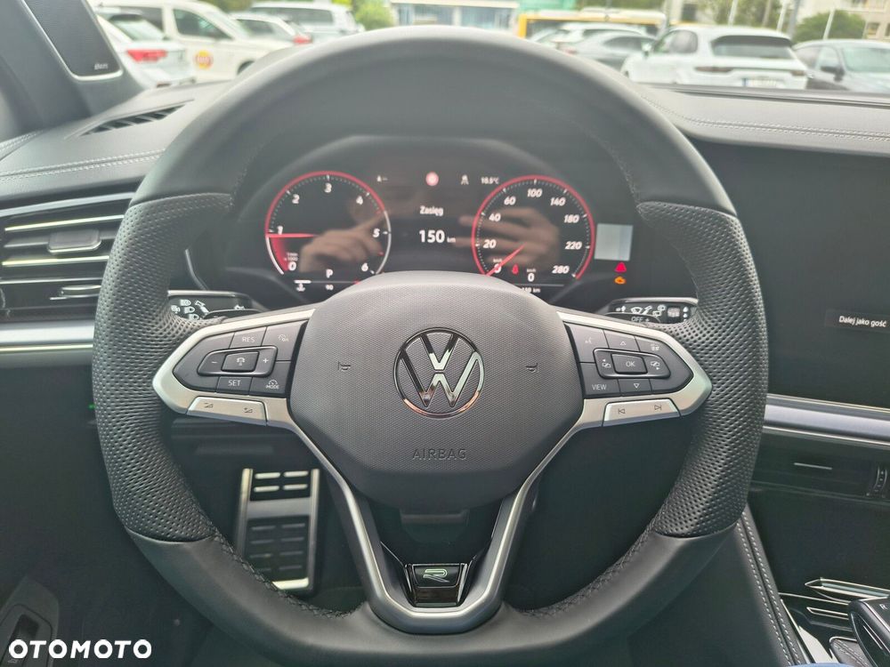Volkswagen Touareg - 16