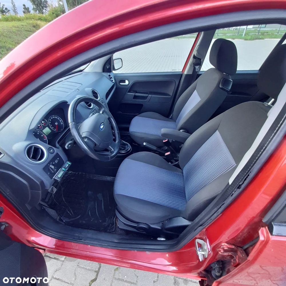 Ford Fusion 1.25 Ambiente - 19
