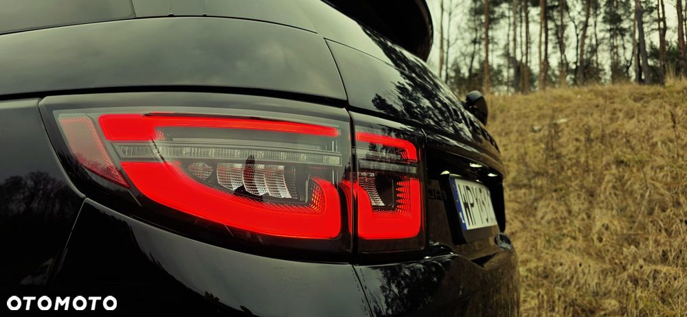 Land Rover Discovery Sport P250 R-Dynamic - 18