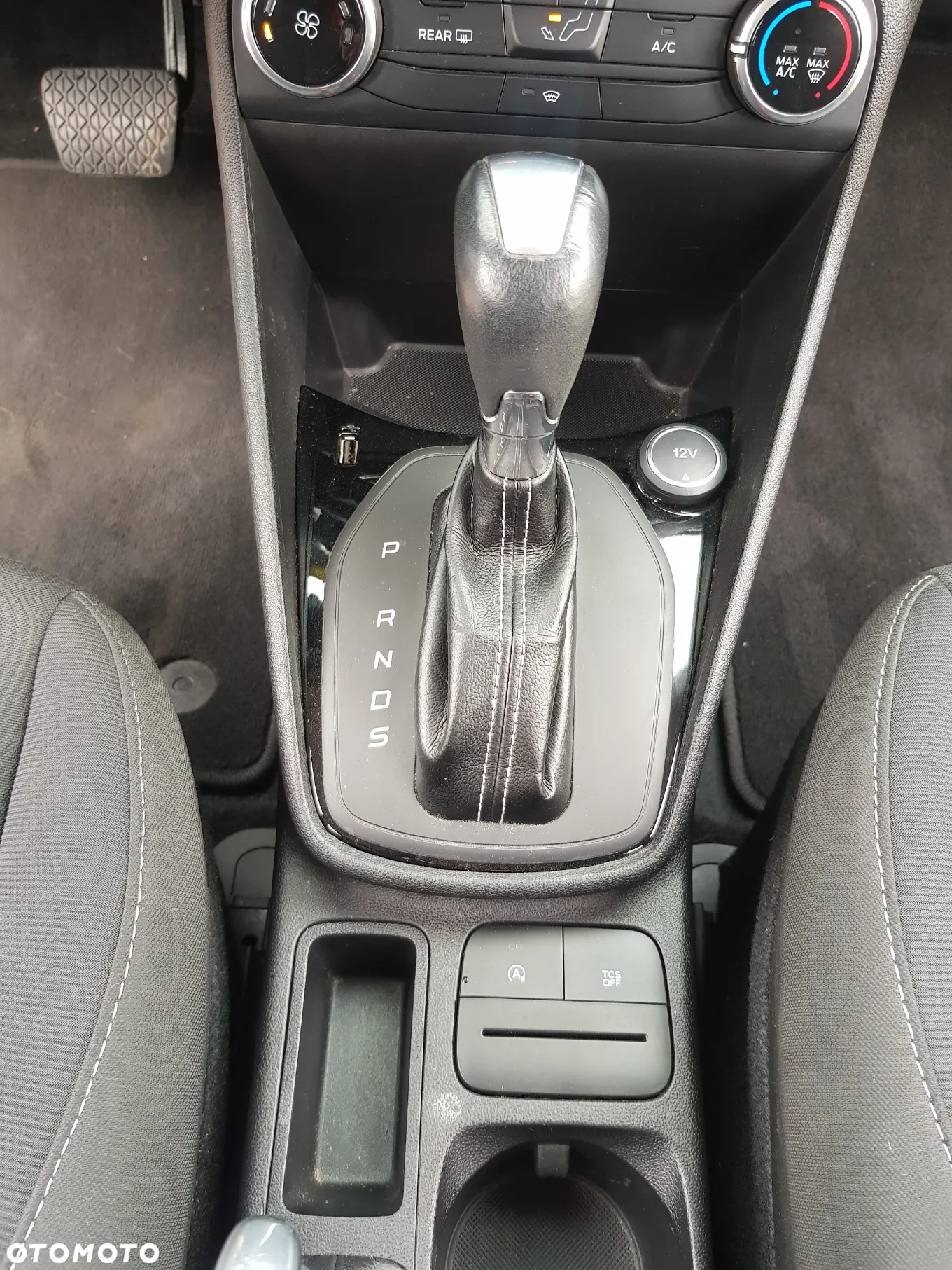 Ford Fiesta - 25
