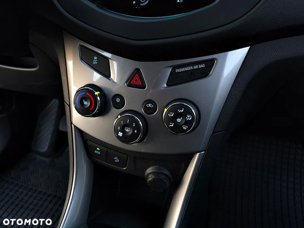 Chevrolet Trax 1.4 T LTZ AWD - 30