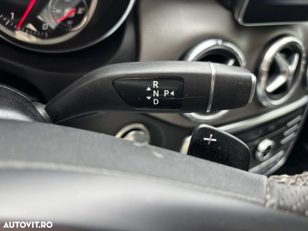 Mercedes-Benz CLA 220 - 21