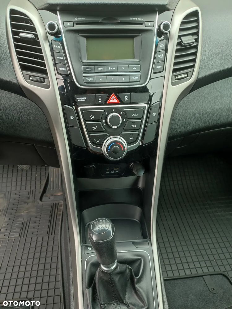 Hyundai i30 1.4 CRDi Classic + - 8