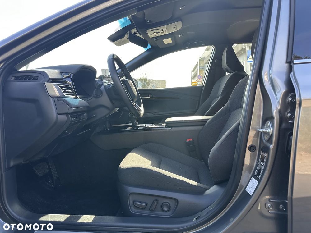 Toyota Camry 2.5 Hybrid Dynamic Force Comfort e-CVT - 12