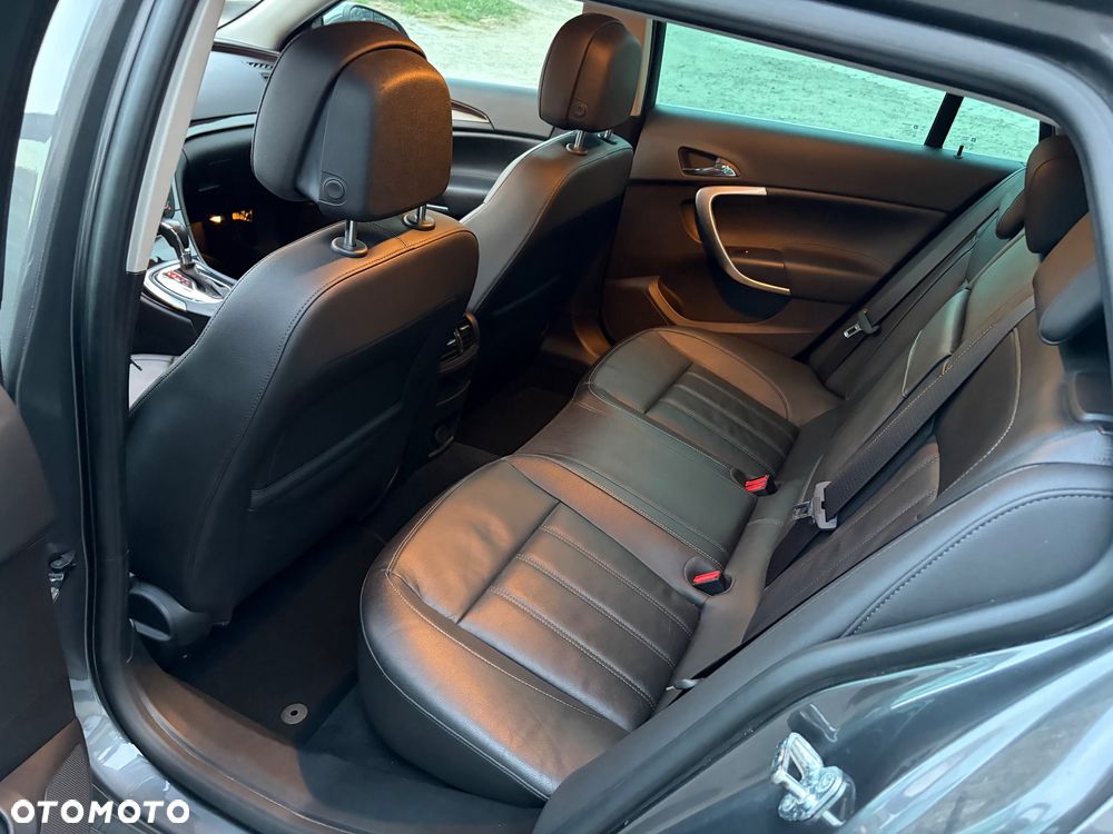 Opel Insignia 2.0 Turbo 4x4 Automatik Design Edition - 17