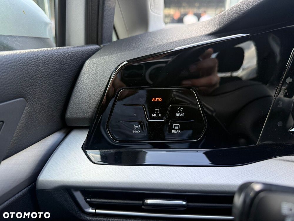 Volkswagen Golf - 26