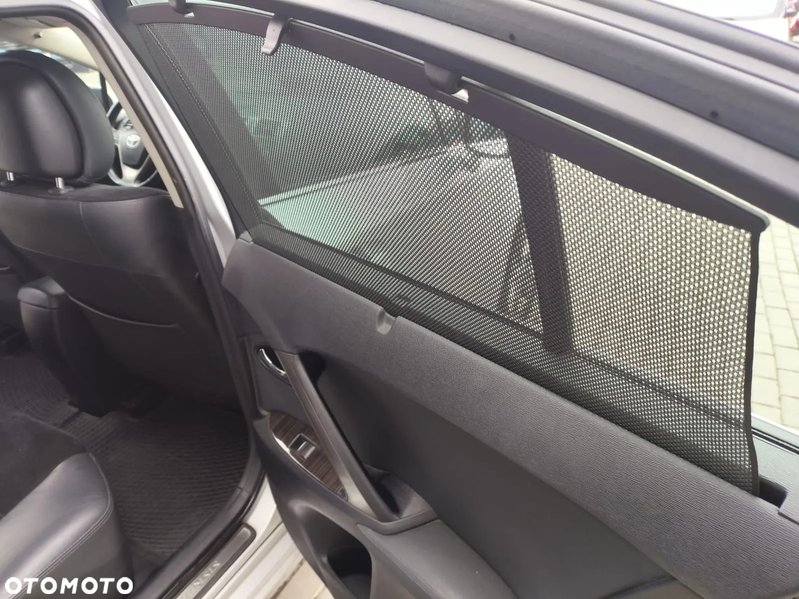 Toyota Avensis 1.8 Premium MS - 21