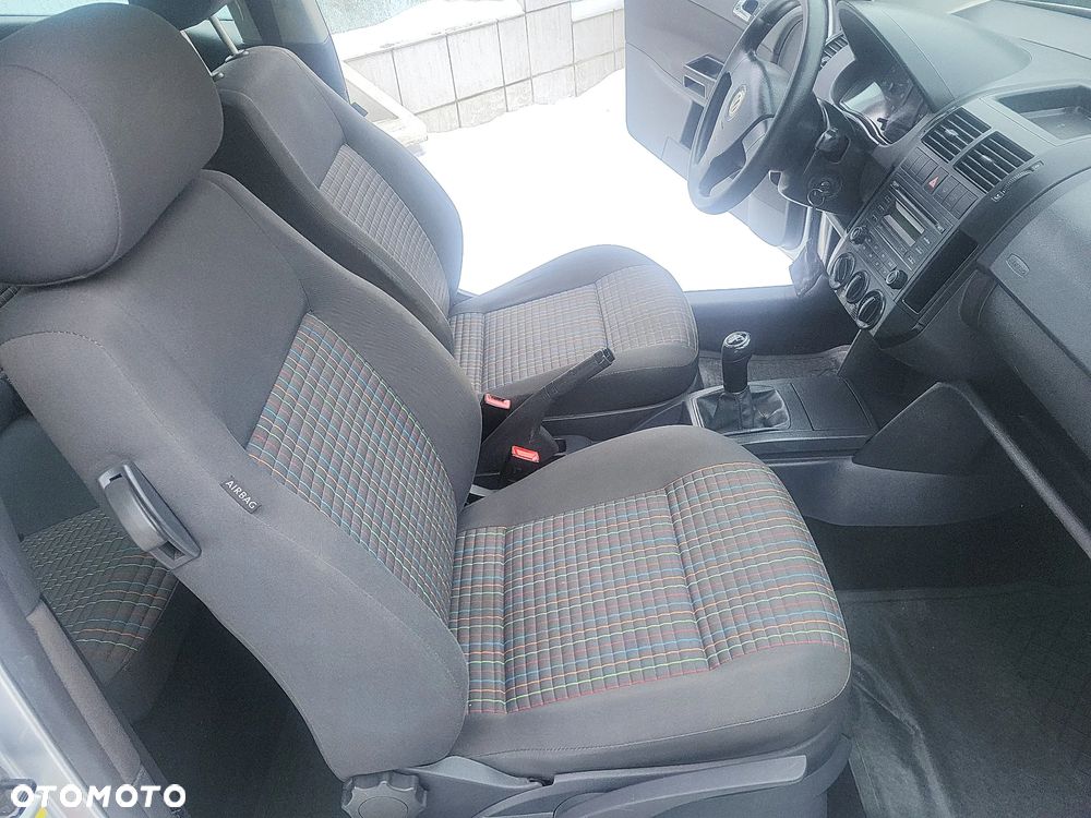 Volkswagen Polo 1.2 Comfortline - 30