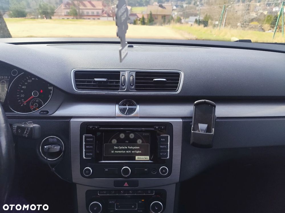 Volkswagen Passat 2.0 TDI Sportline DSG - 32